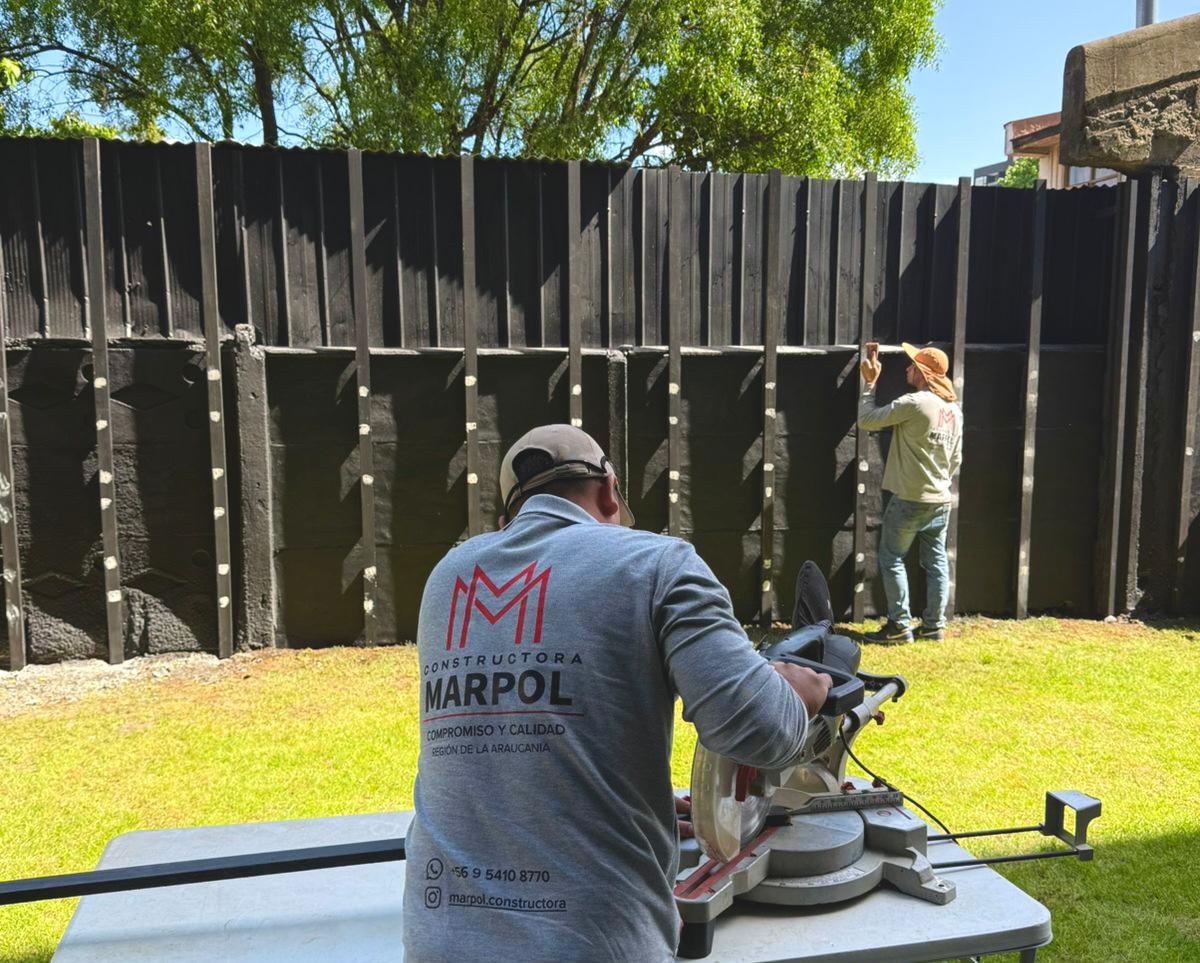 Equipo de Constructora Marpol trabajando en obra